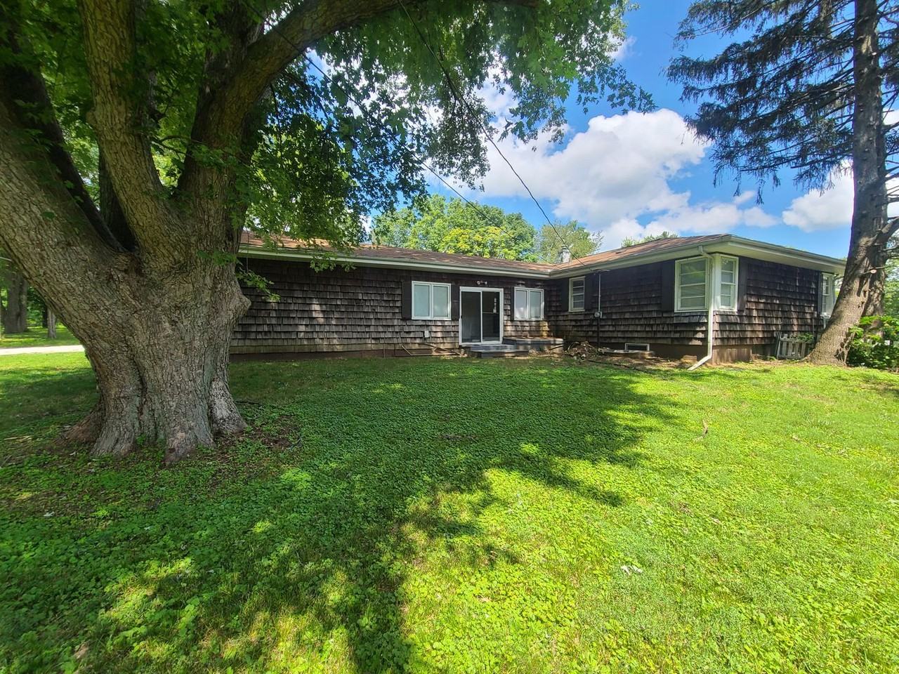 1509 N Main St - Photo 3 of 16