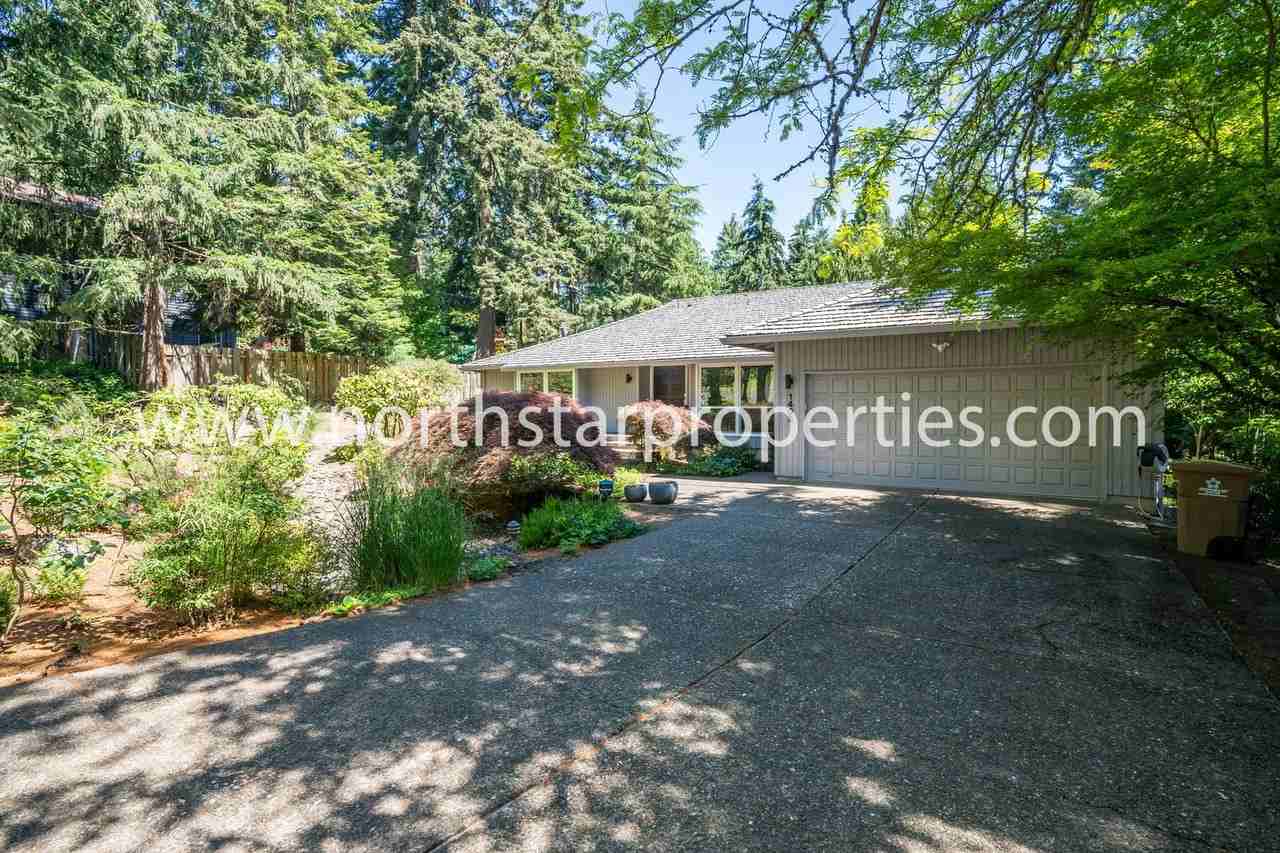 1405 Greentree Cir - Photo 3 of 42