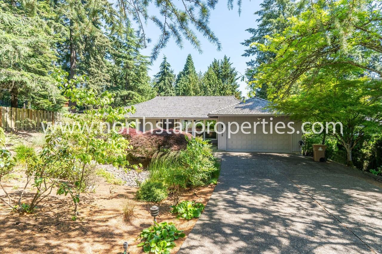 1405 Greentree Cir - Photo 4 of 42