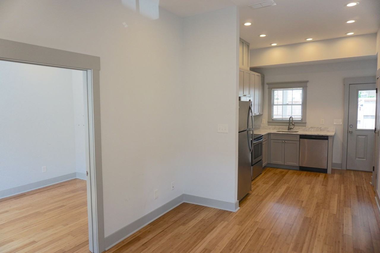 514 E Hall St - Photo 6 of 13