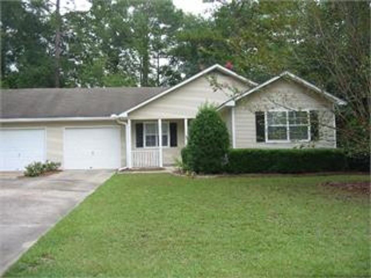 2845 Fawnwood Cir - Photo 2 of 16