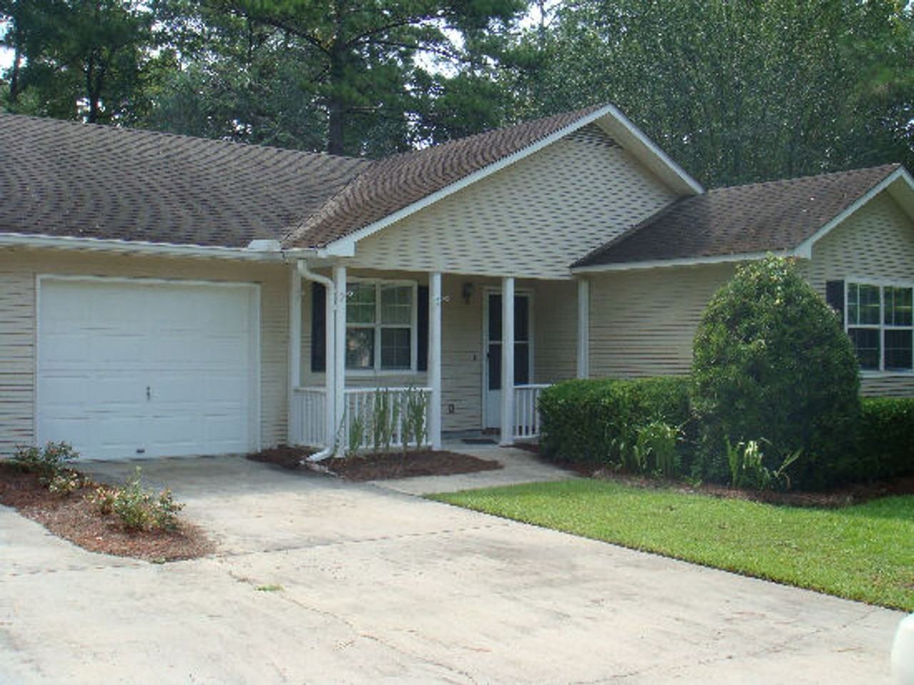 2845 Fawnwood Cir - Photo 3 of 16