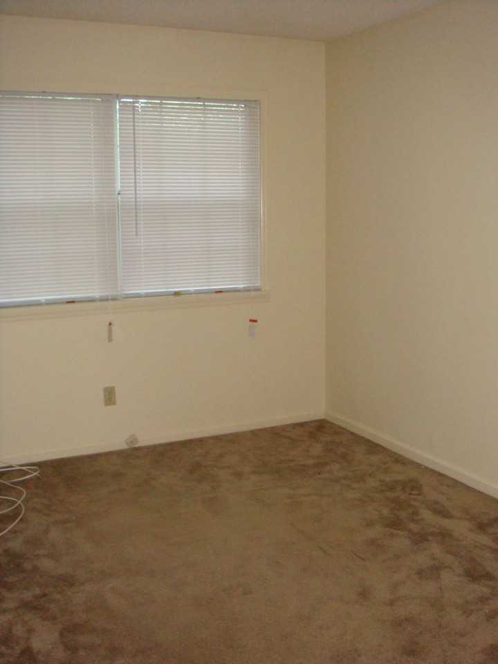 2845 Fawnwood Cir - Photo 4 of 16