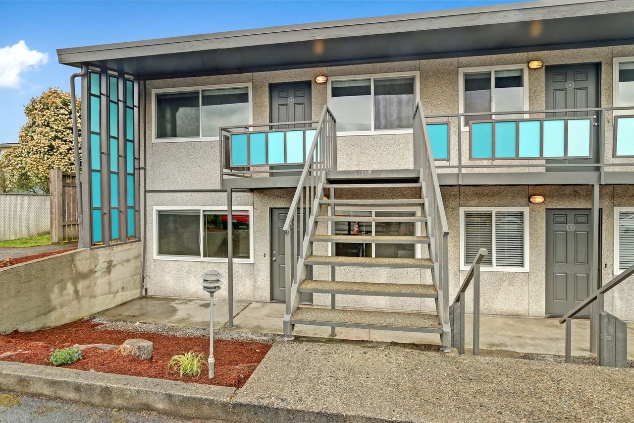 Breezy - Photo 2 of 14