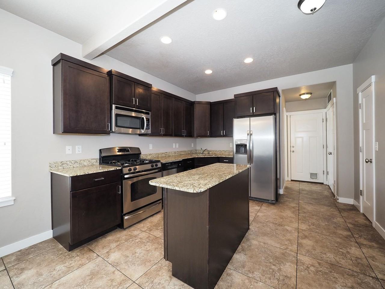 3701 W Lilac Heights Dr - Photo 3 of 32