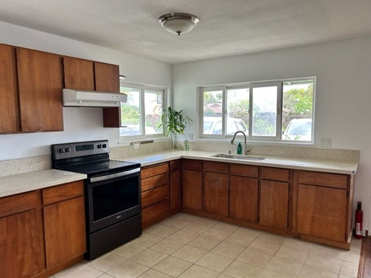655 N Kainalu Dr - Photo 5 of 25
