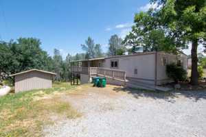 featured image of 16652 Power Line Rd