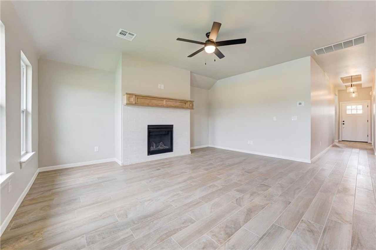 2429 Creek Side Cir - Photo 7 of 35