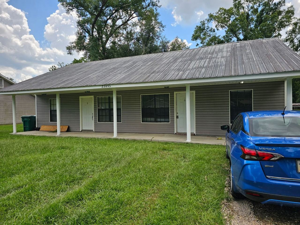 23895 Leaning Oaks Drive - Photo 2 of 11