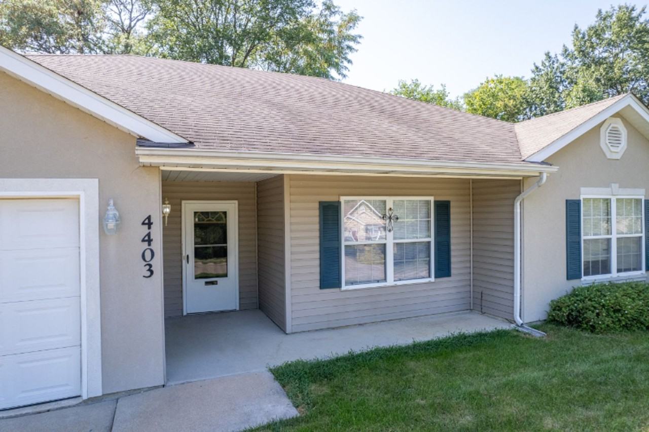 4403 Langham Dr - Photo 2 of 33