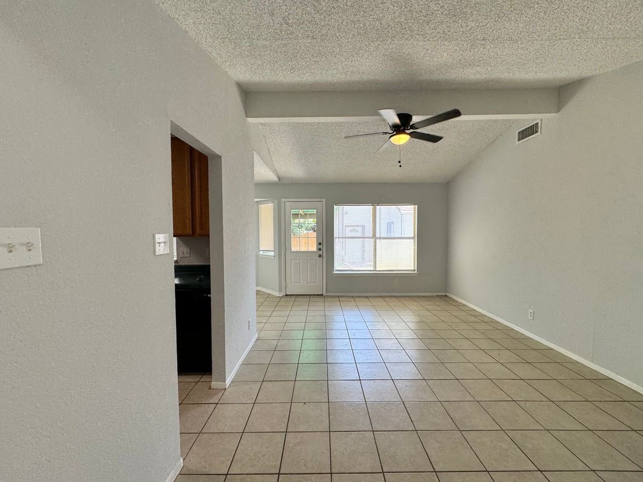 6604 Spring Hurst 6604 - Photo 6 of 24