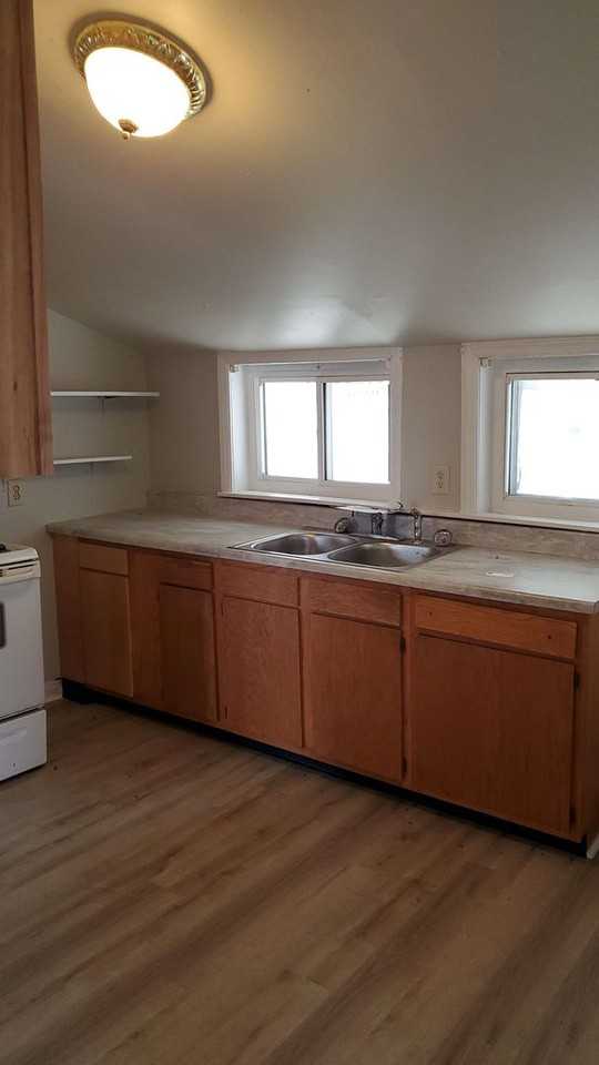 152 Nassau St - Photo 5 of 9