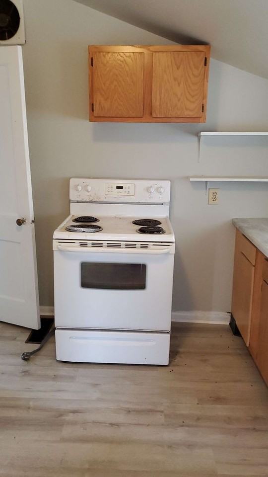 152 Nassau St - Photo 6 of 9