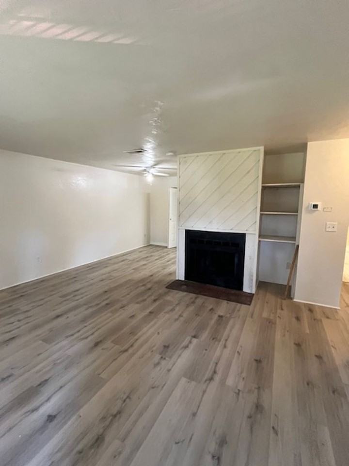 2517 Nw 57th Pl - Photo 2 of 20