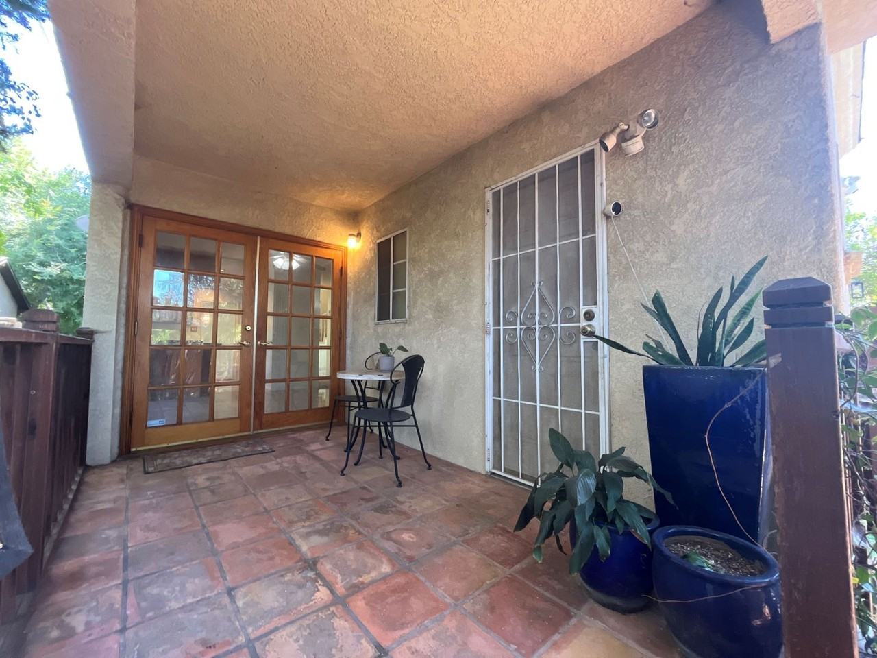 10247 Camarillo St - Photo 3 of 25