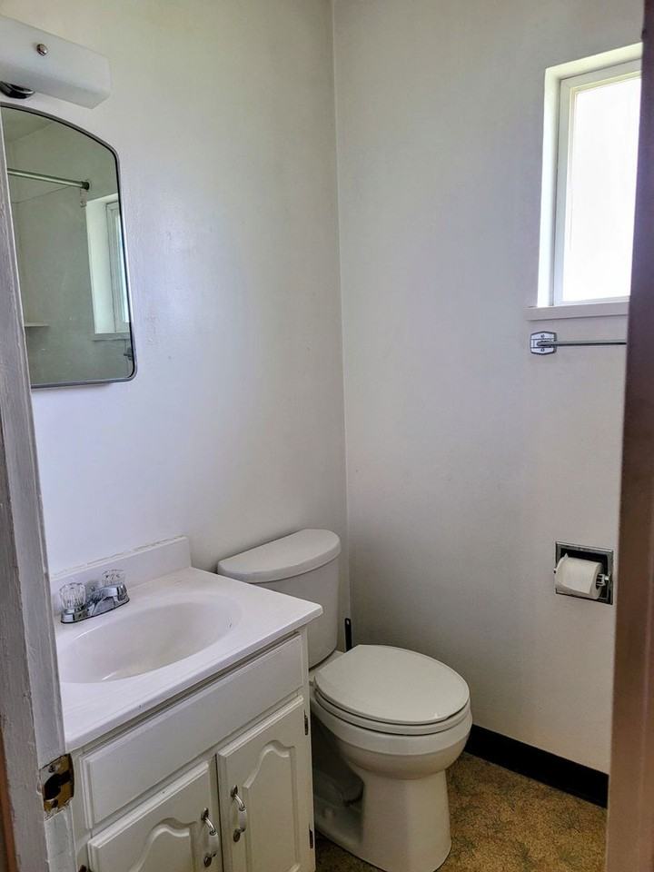 302 N 10th St - Photo 7 of 12