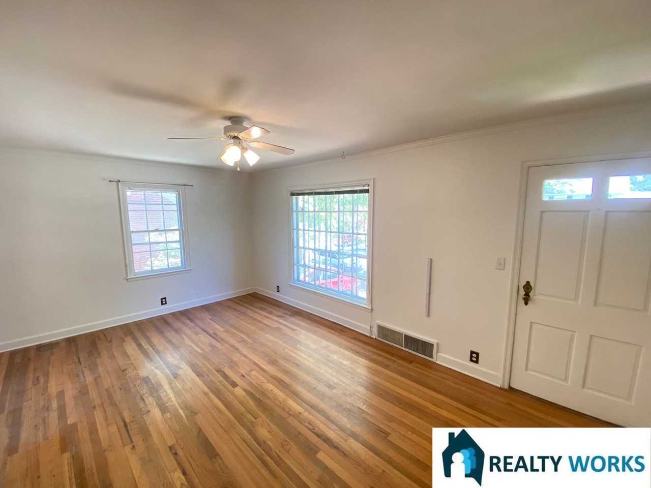 1439 Cheyenne St - Photo 3 of 16