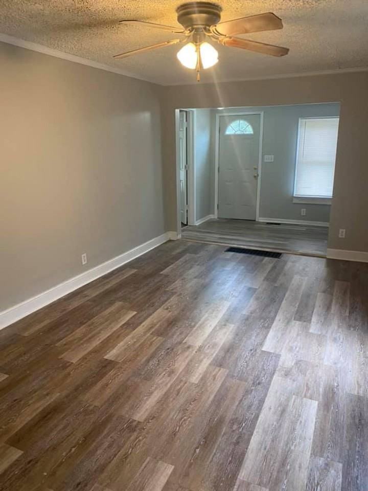 919 Hercules Ave - Photo 2 of 8