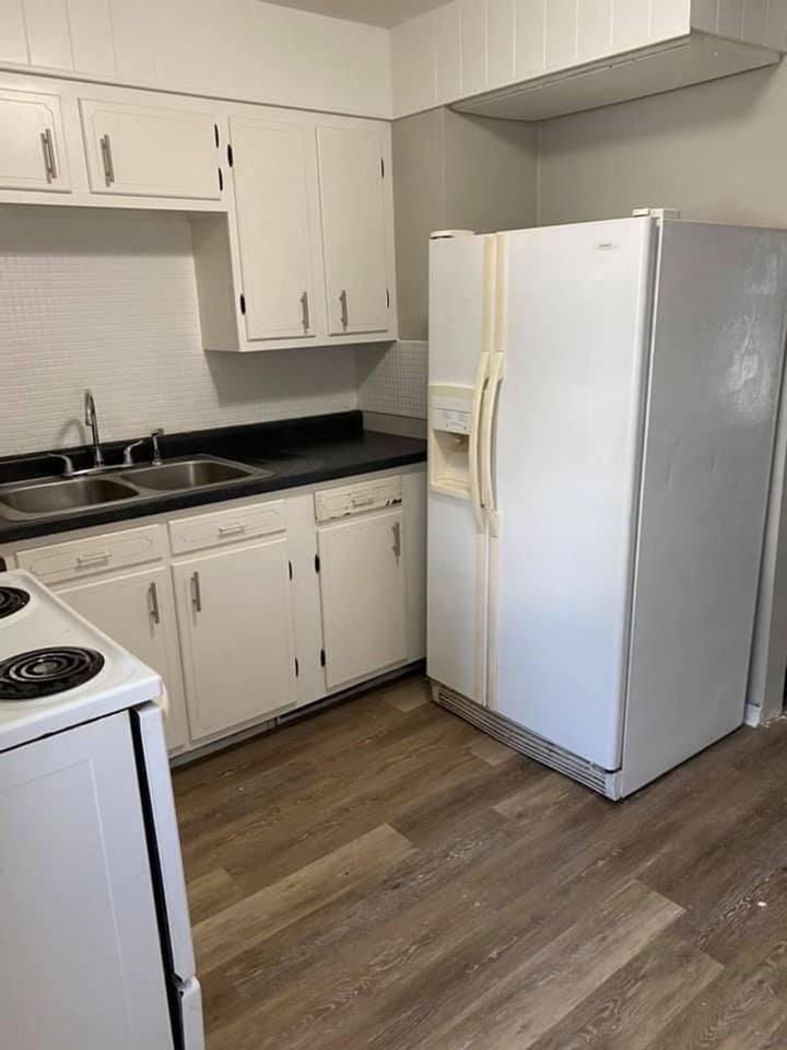 919 Hercules Ave - Photo 4 of 8