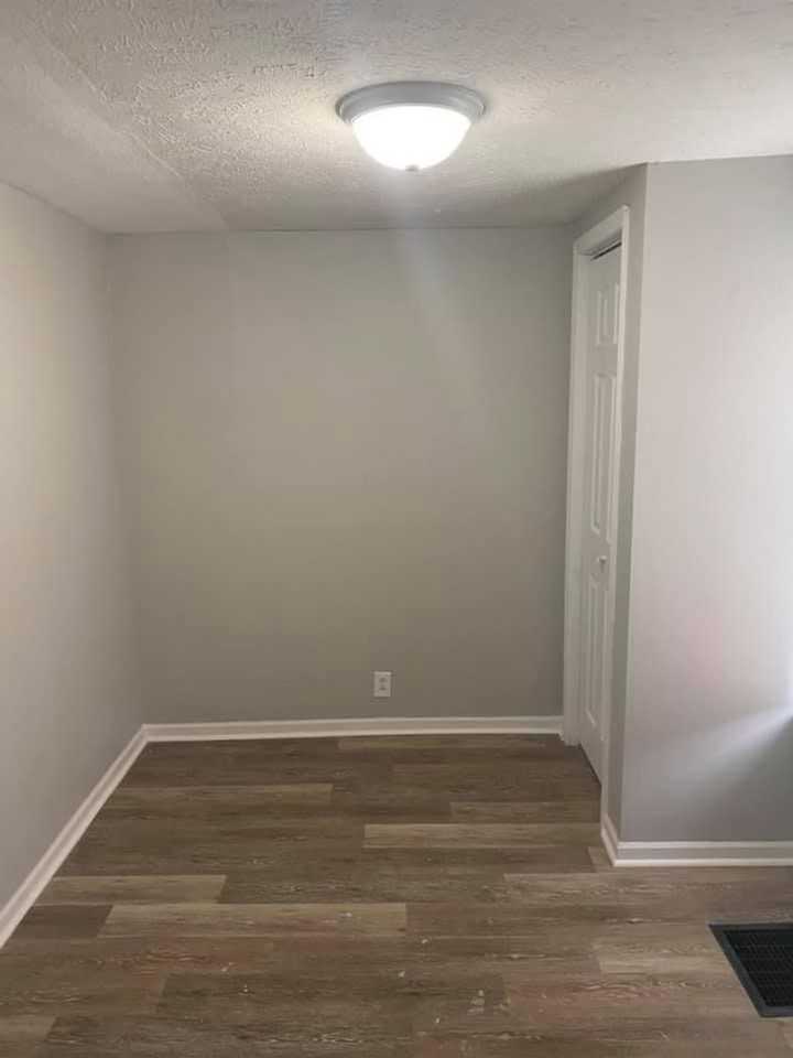 919 Hercules Ave - Photo 7 of 8