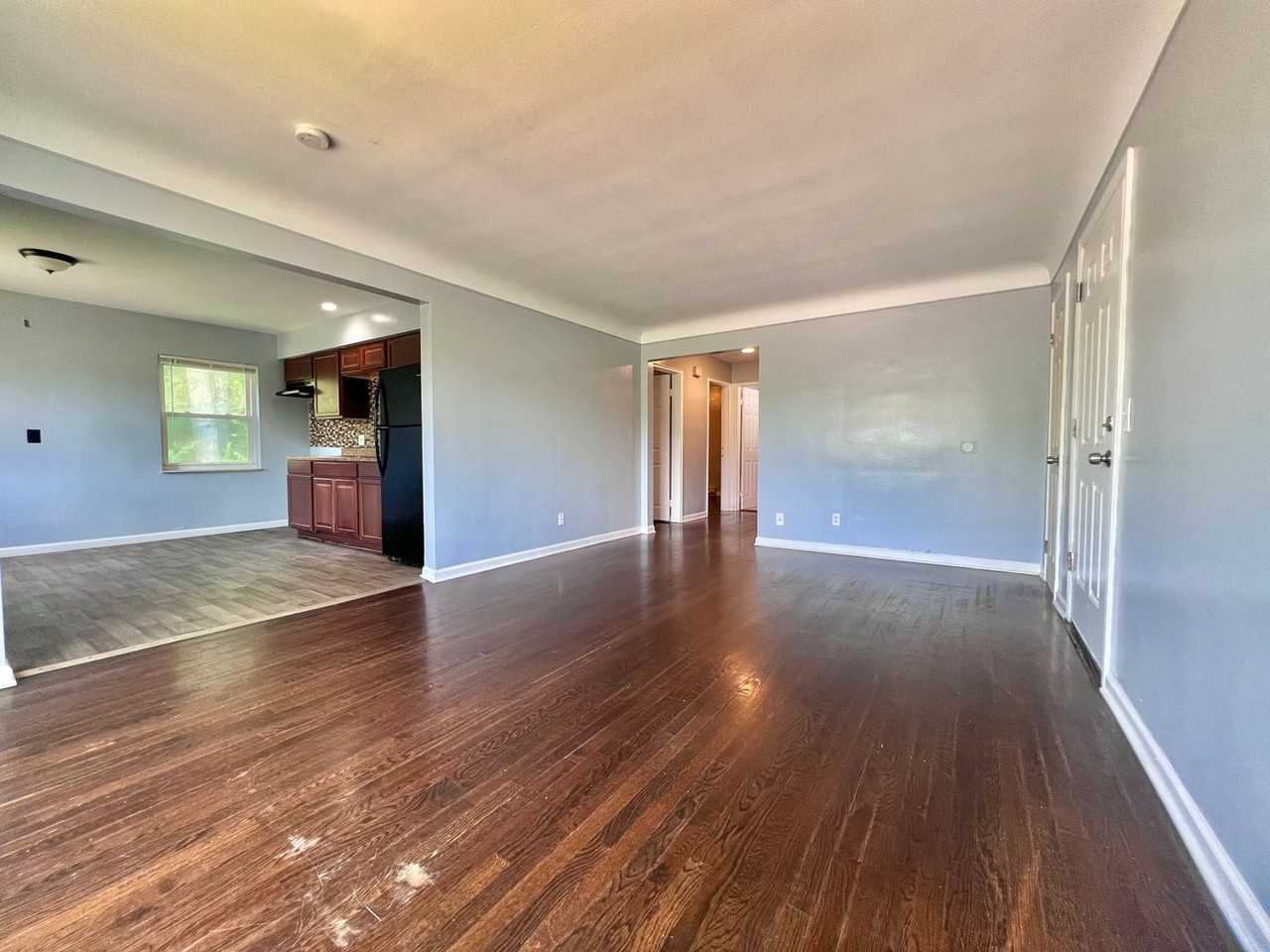 2824 Westknolls Lane #3 - Photo 3 of 9