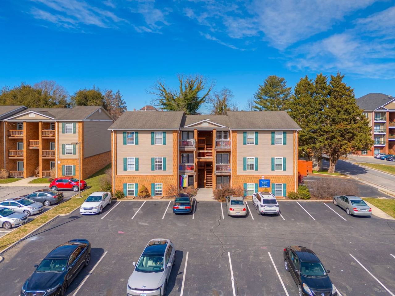 Clement West - Photo 3 of 6