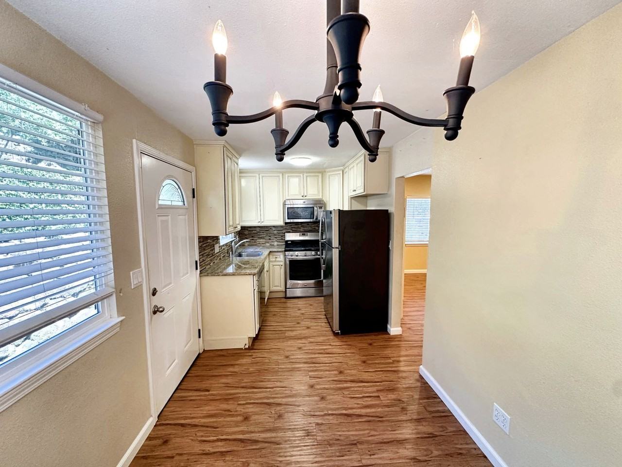 17353 Park Ave - Photo 3 of 11