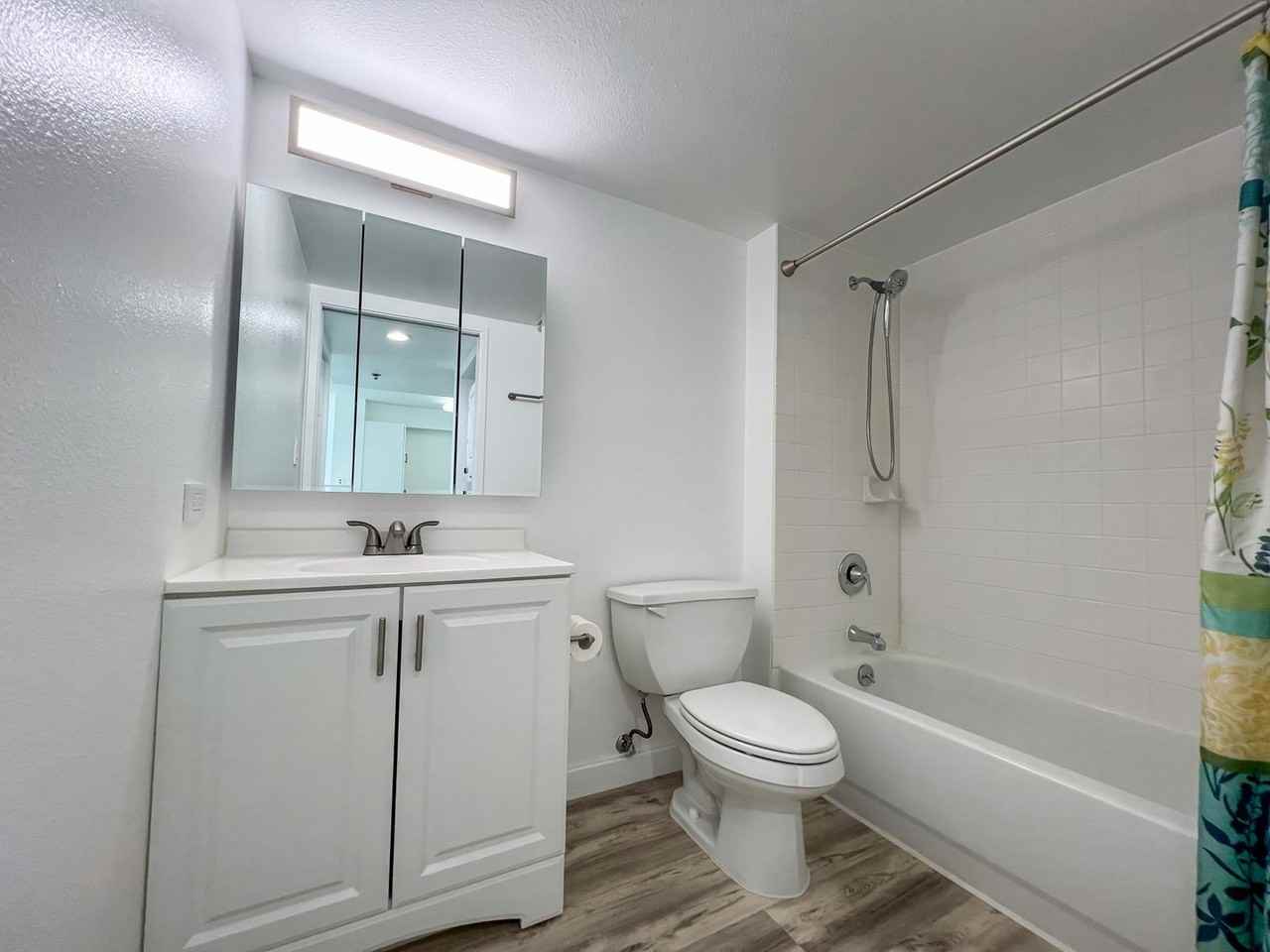 1450 Young St #2606 - Photo 7 of 14