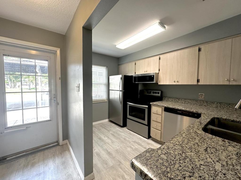 3251 Trophy Blvd - Photo 2 of 14