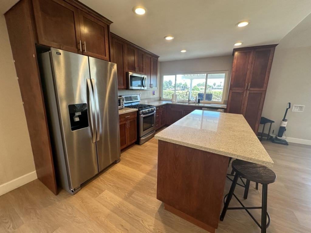 4636 Benhurst Ave - Photo 5 of 18