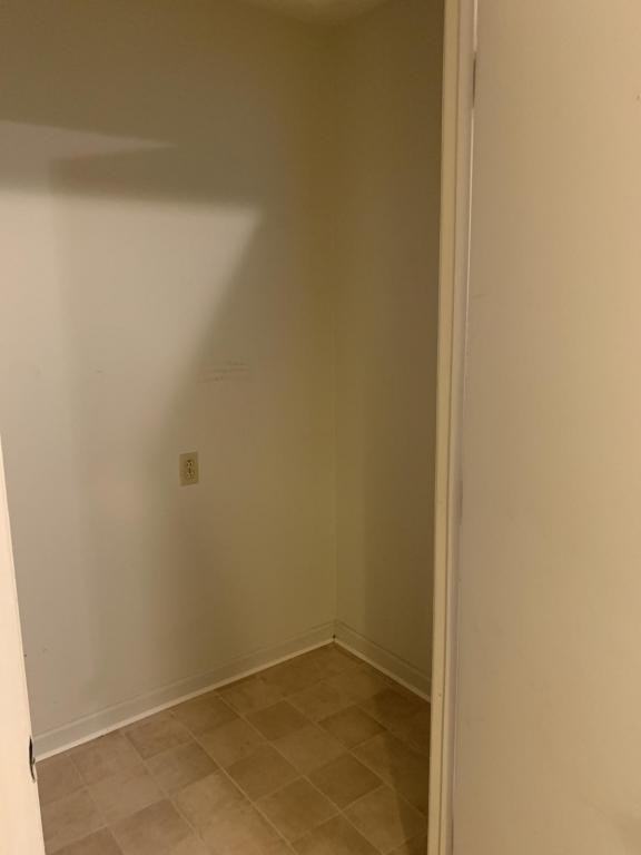 303 Far Side Dr - Photo 5 of 13