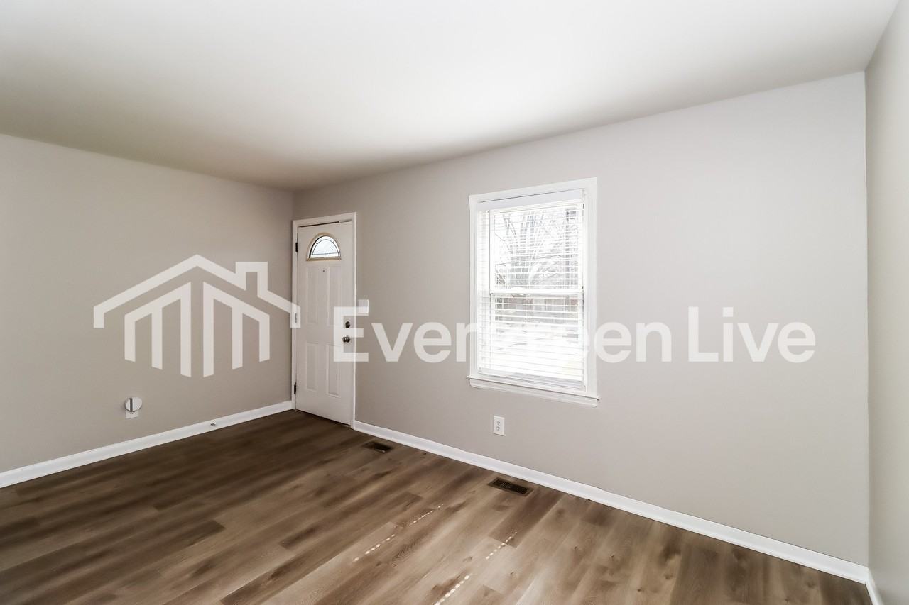 1412 Hateras Ave - Photo 3 of 18