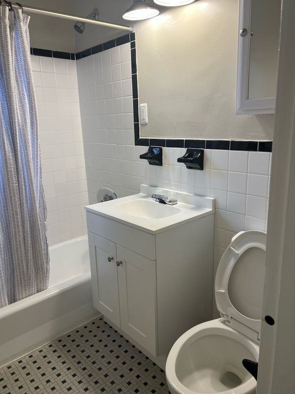 120 Trenton Pl Se - Photo 2 of 6