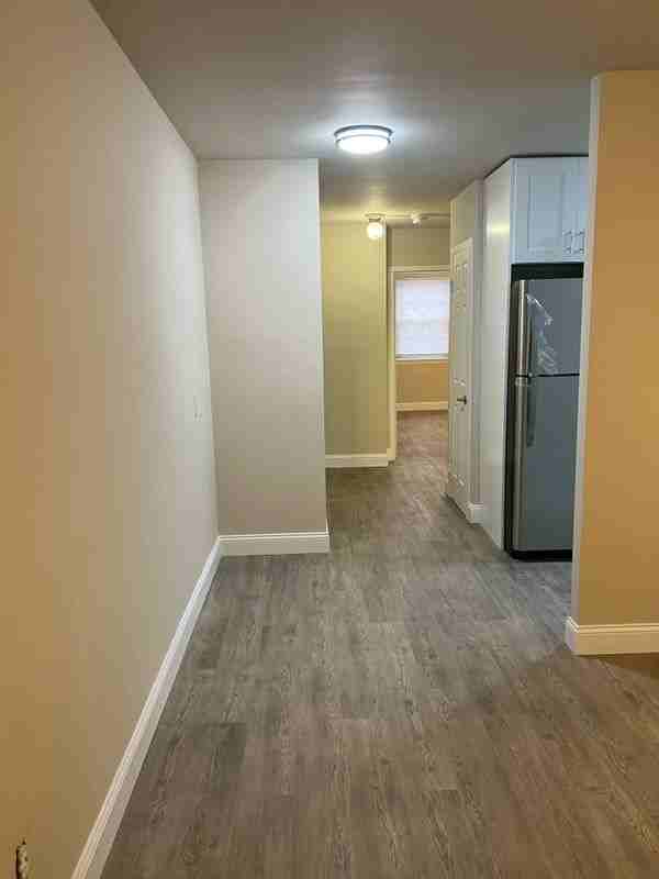 120 Trenton Pl Se - Photo 3 of 6