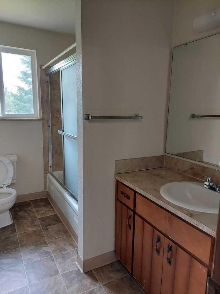 7414 152nd Street Ct E - Photo 2 of 17