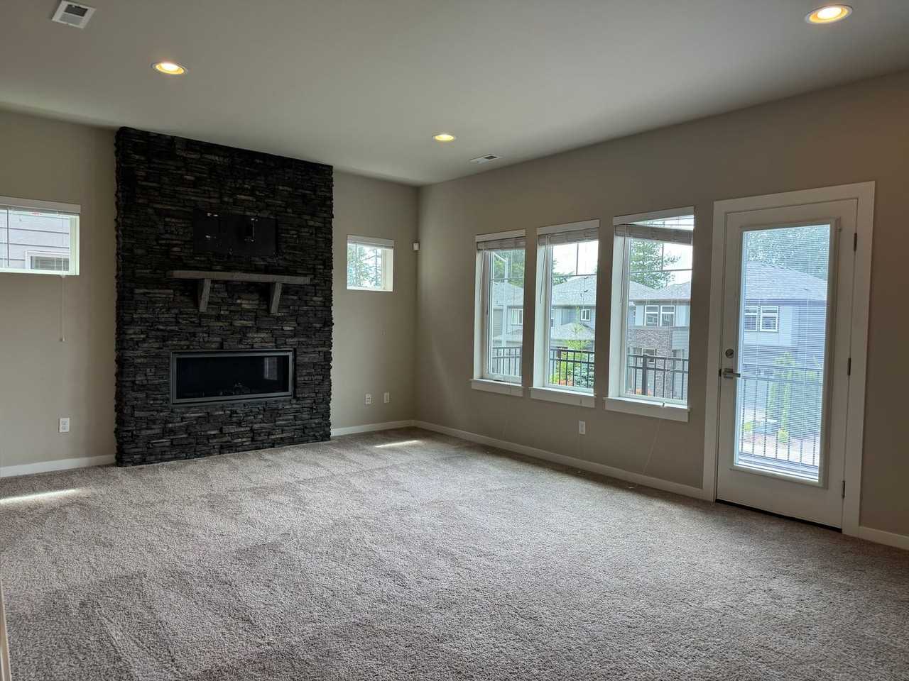 22617 41st Dr Se - Photo 5 of 16