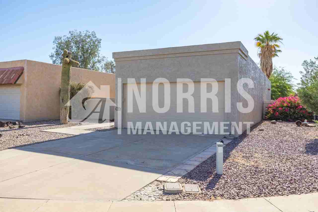 2542 N La Escondida Cir - Photo 4 of 35
