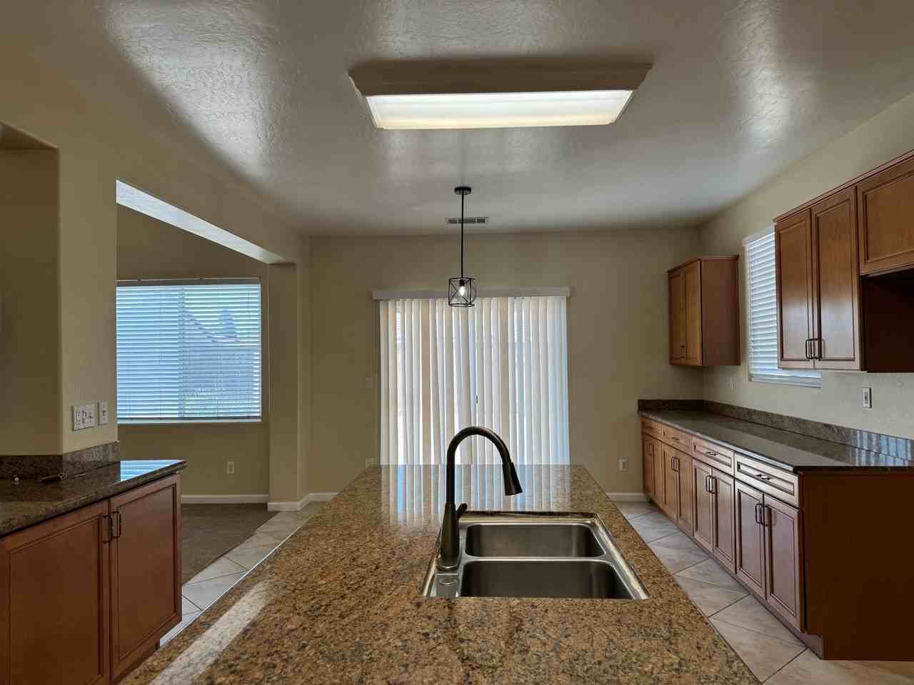 11405 Sangrado Dr - Photo 5 of 19