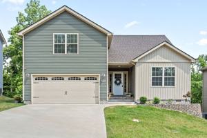 featured image of 1133 Old Charlotte Trce