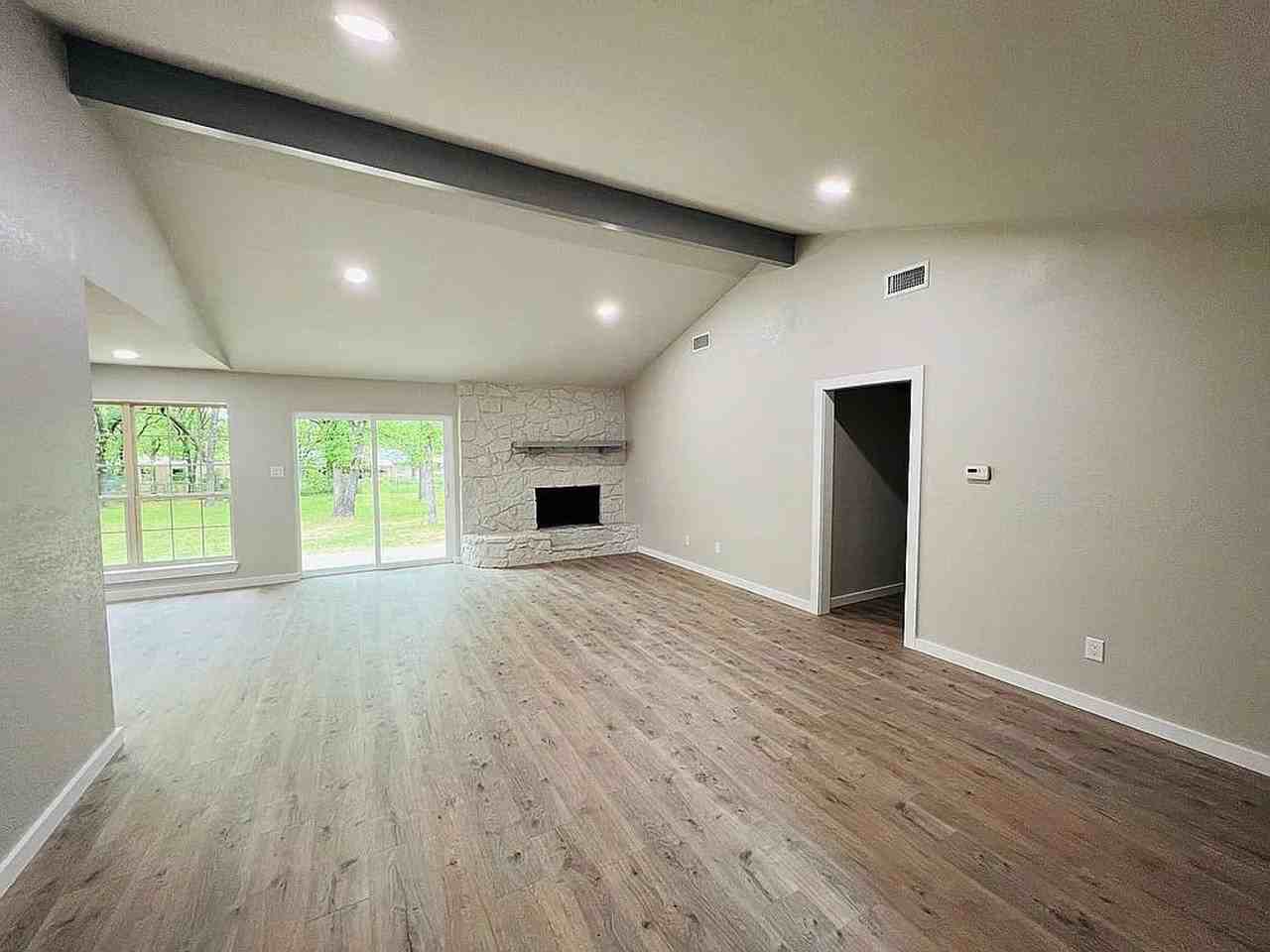 2605 W Highland Dr - Photo 6 of 18