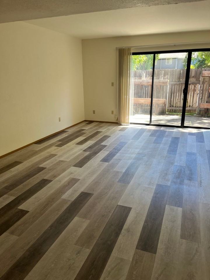 870 Adams St - Photo 2 of 16