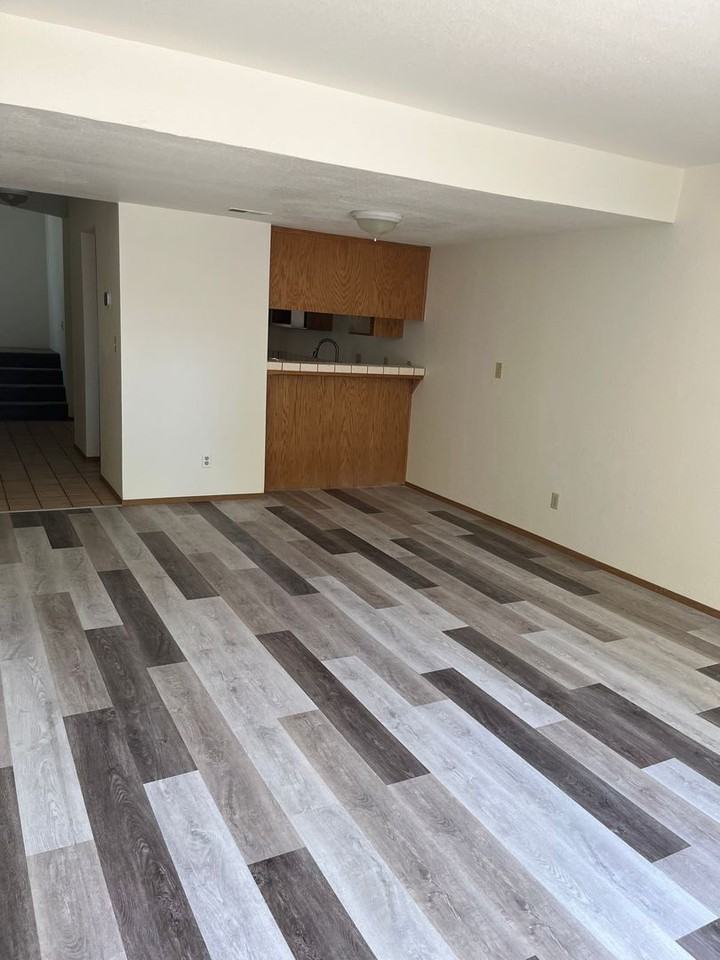 870 Adams St - Photo 4 of 16