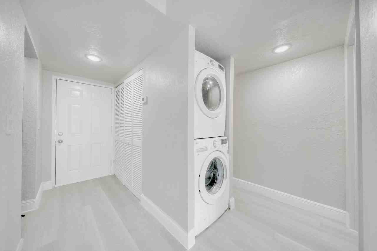 Prestige Palms - Photo 6 of 8