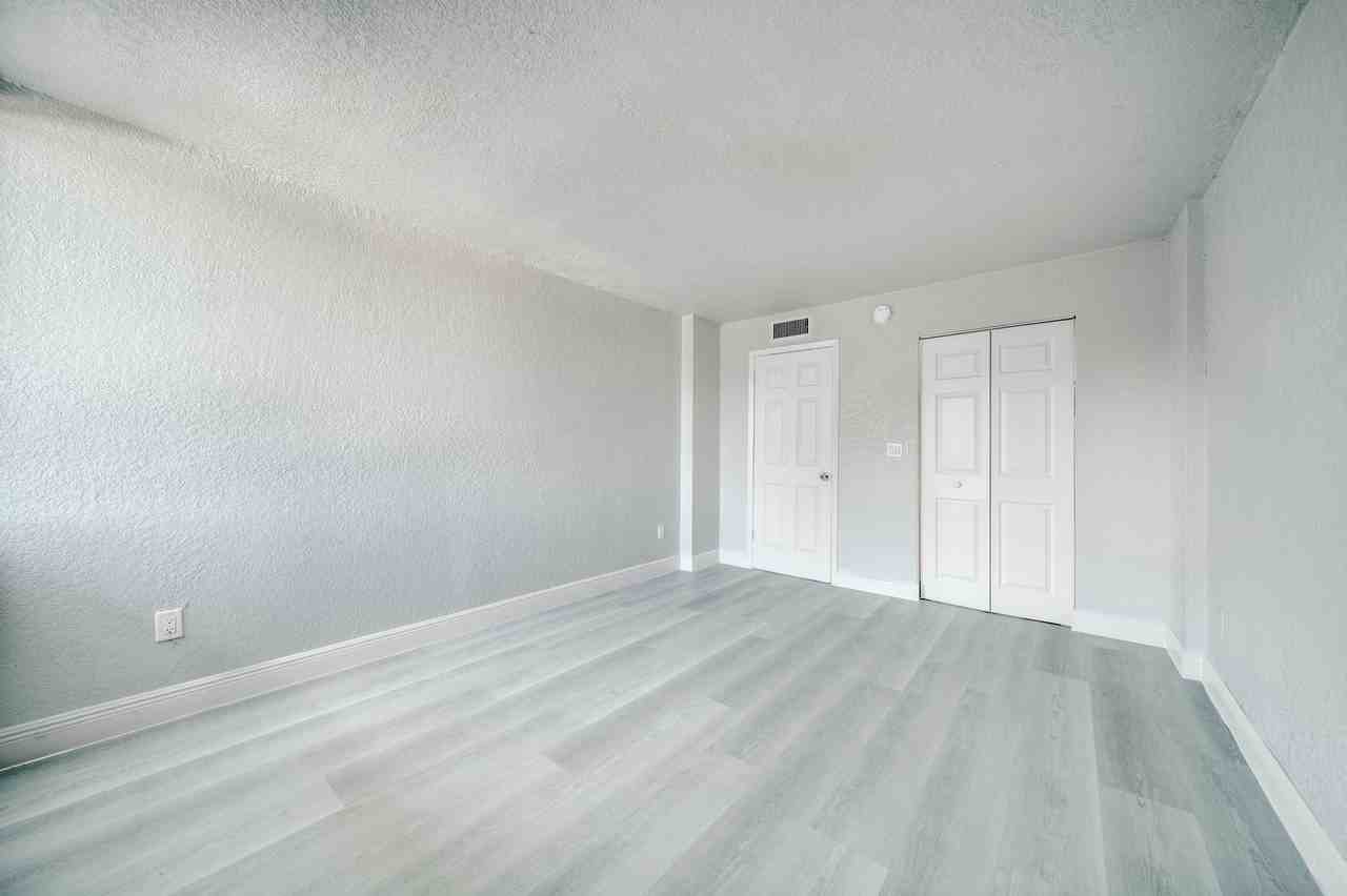 Prestige Palms - Photo 7 of 8