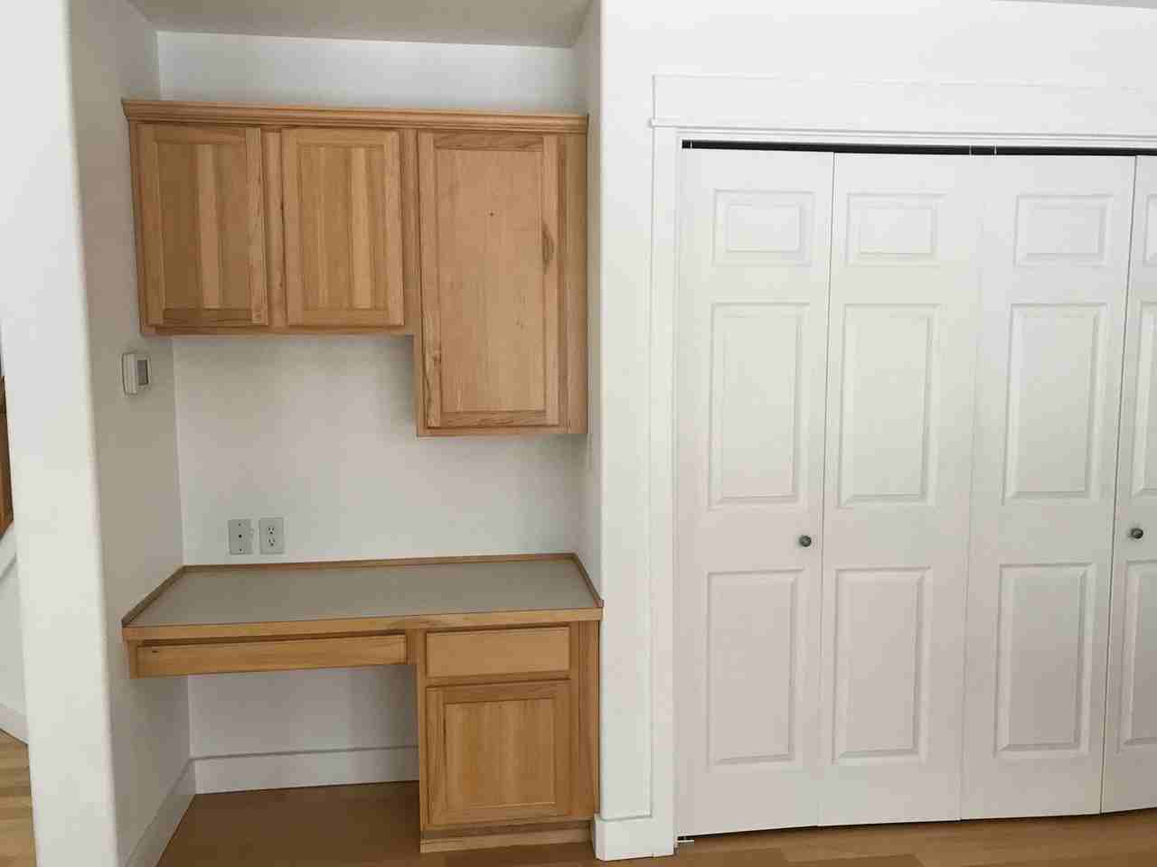 1058 Bismark St - Photo 6 of 15