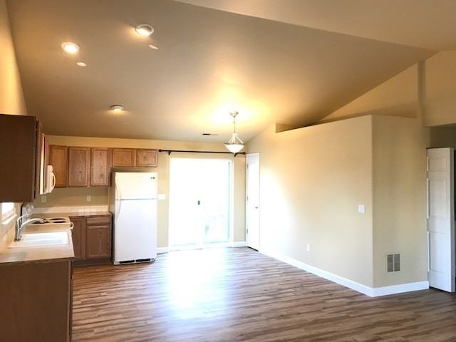 20087 Mount Hope Ln - Photo 3 of 13