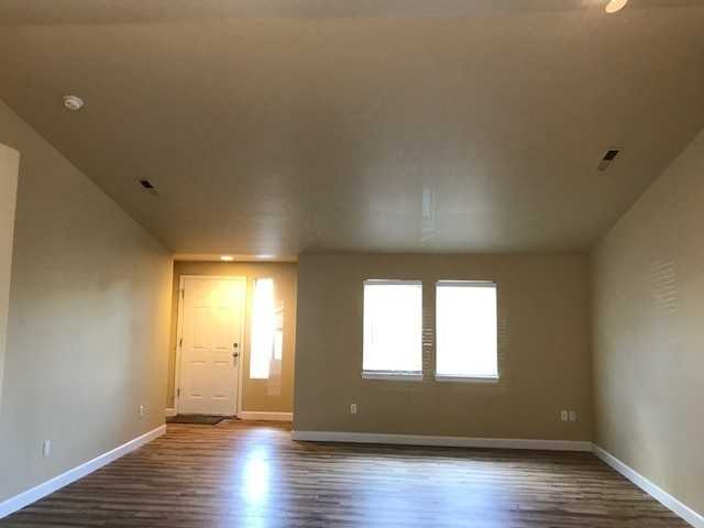 20087 Mount Hope Ln - Photo 5 of 13