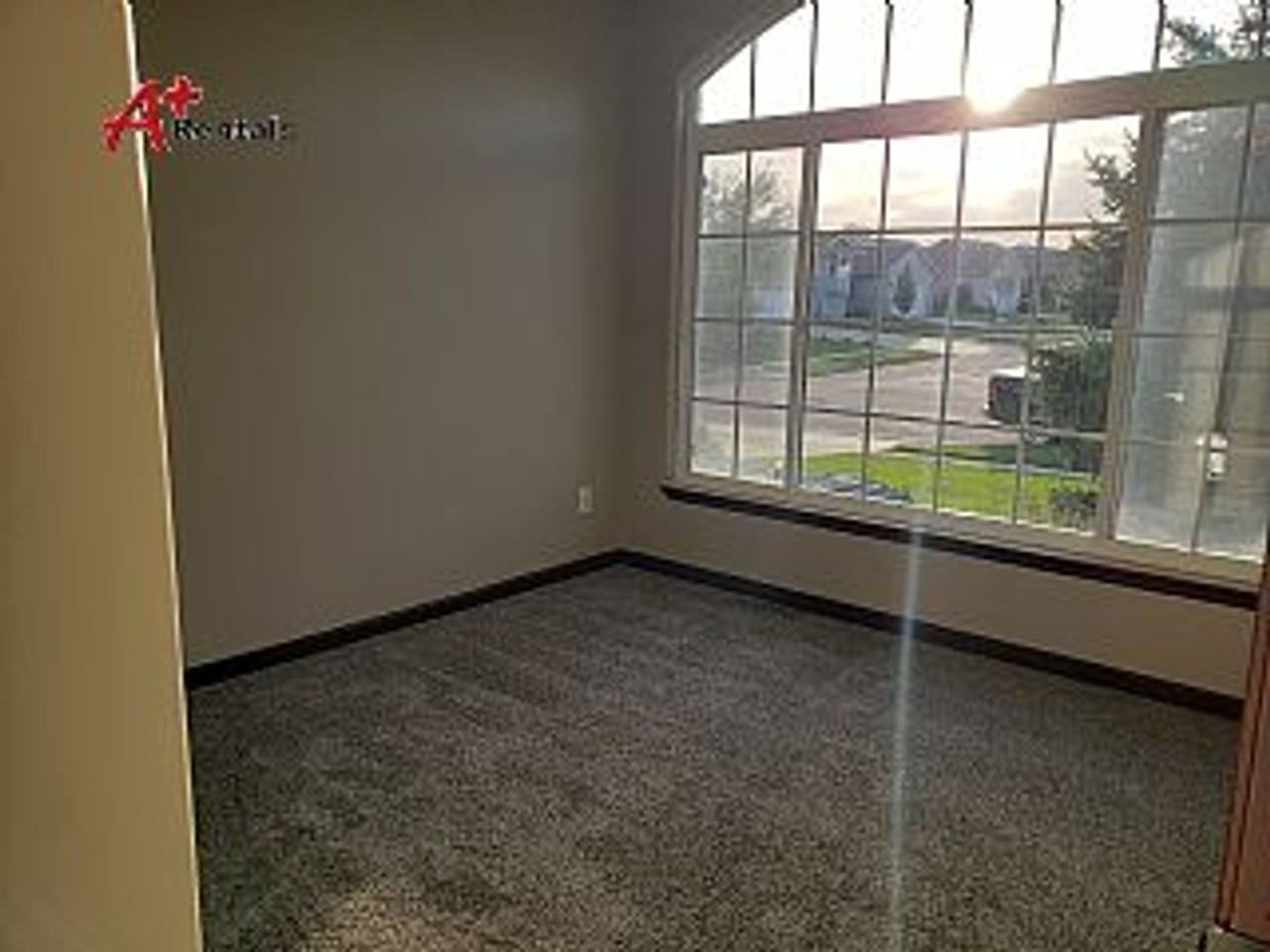 4209 N Pennsylvania Ave - Photo 6 of 20