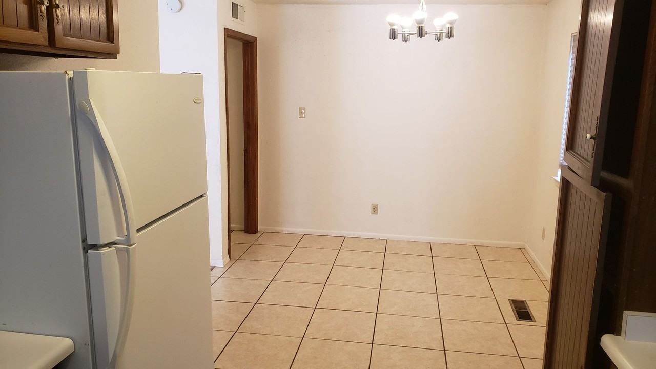 7324 Gettysburg Rd Ne - Photo 3 of 9