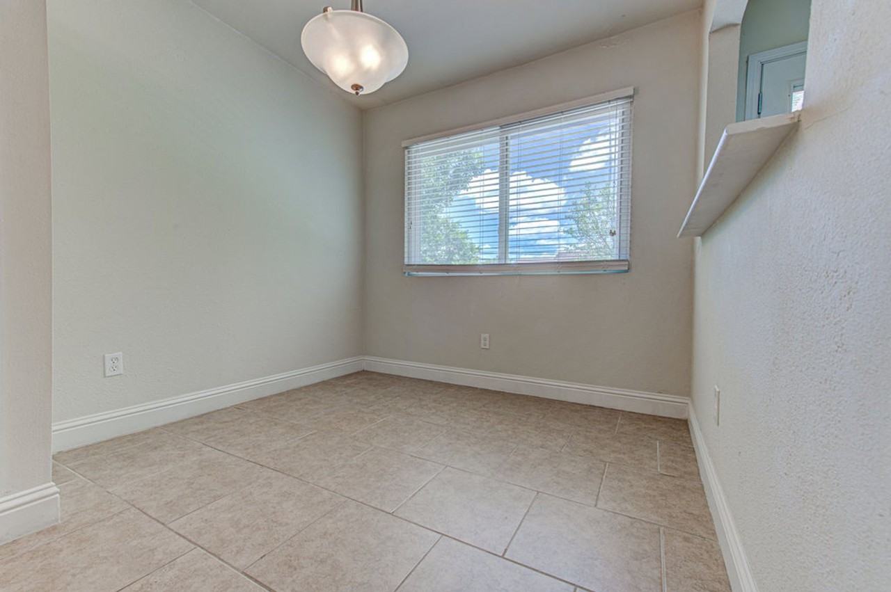 1711 Cricket Hollow Dr - Photo 4 of 15